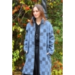 Kék-fekete kockás gyapjú kabát