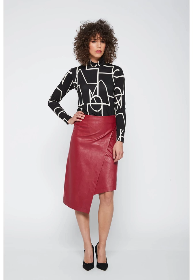 Sötétpiros műbőr szoknya Sötétpiros műbőr szoknya